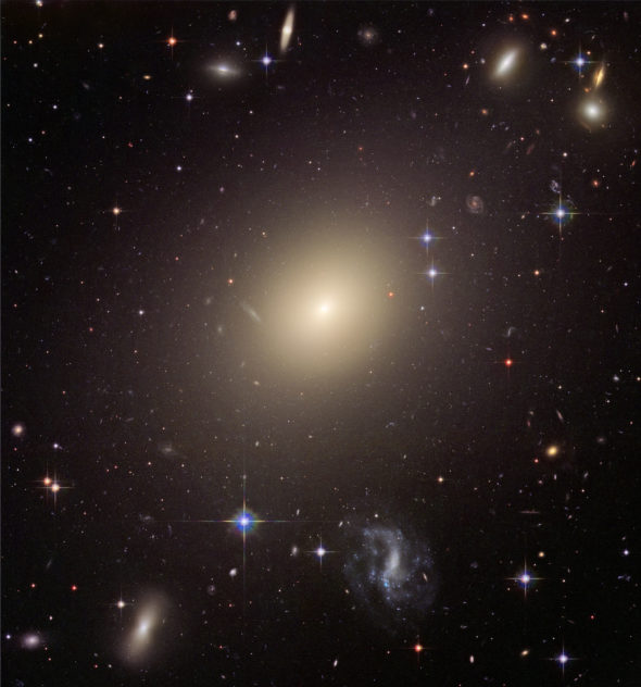 ps277_15galaxyelliptic_ESO325-G004.jpg