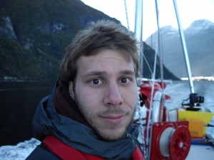 Clément Michoud, le géologue invité dans l'épisode 62. Ici, dans un fjord norvégien