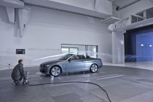 Figure 2 : Vu de face d'un BMW en soufflerie http://www.usinenouvelle.com/article/bmw-joue-a-fond-la-carte-ecolo.N70485
